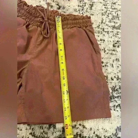 ✨Mondetta performance + luxury size small shorts with pockets - Picture 5 of 7